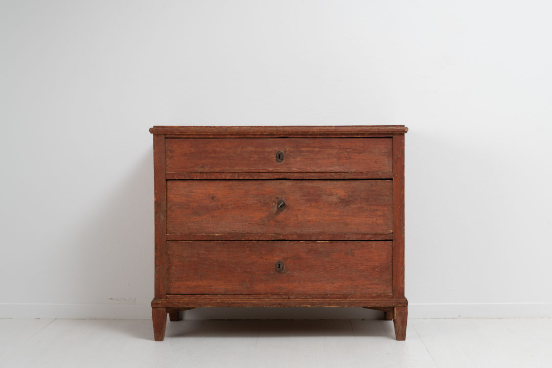 Genuine classic gustavian bureau in a straight model with 3 drawers and tapered legs or feet. Made from pine during the late 1700s in Sweden