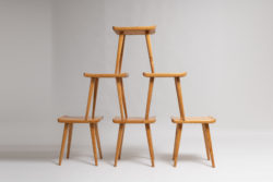 Visingsö stools by Carl Malmsten for Svensk Fur made in solid pine. The stools are minimalistic design with a clean shape and elegantly curved edges