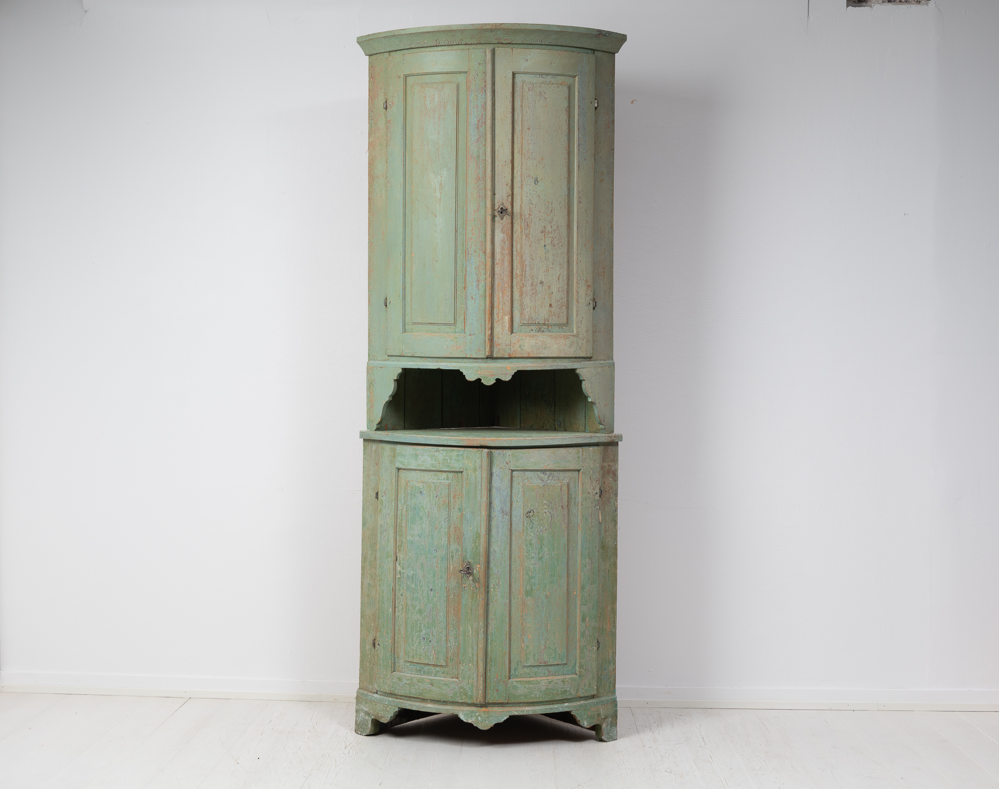 Swedish Country Corner Cabinet - Frånö Antik -sv