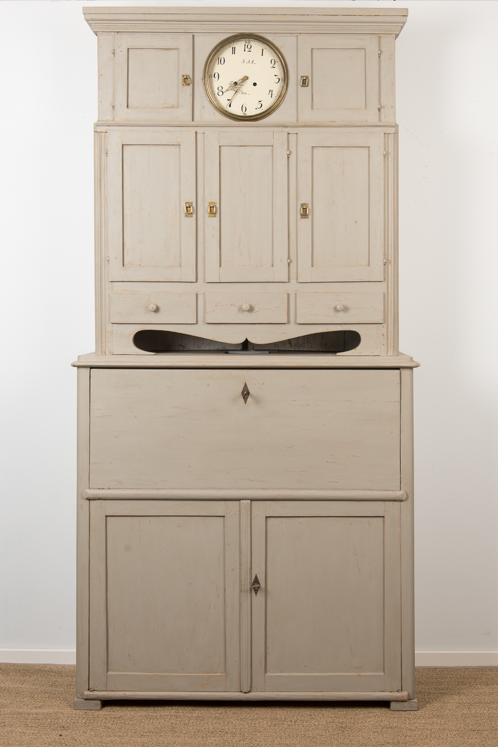 Clock cabinet