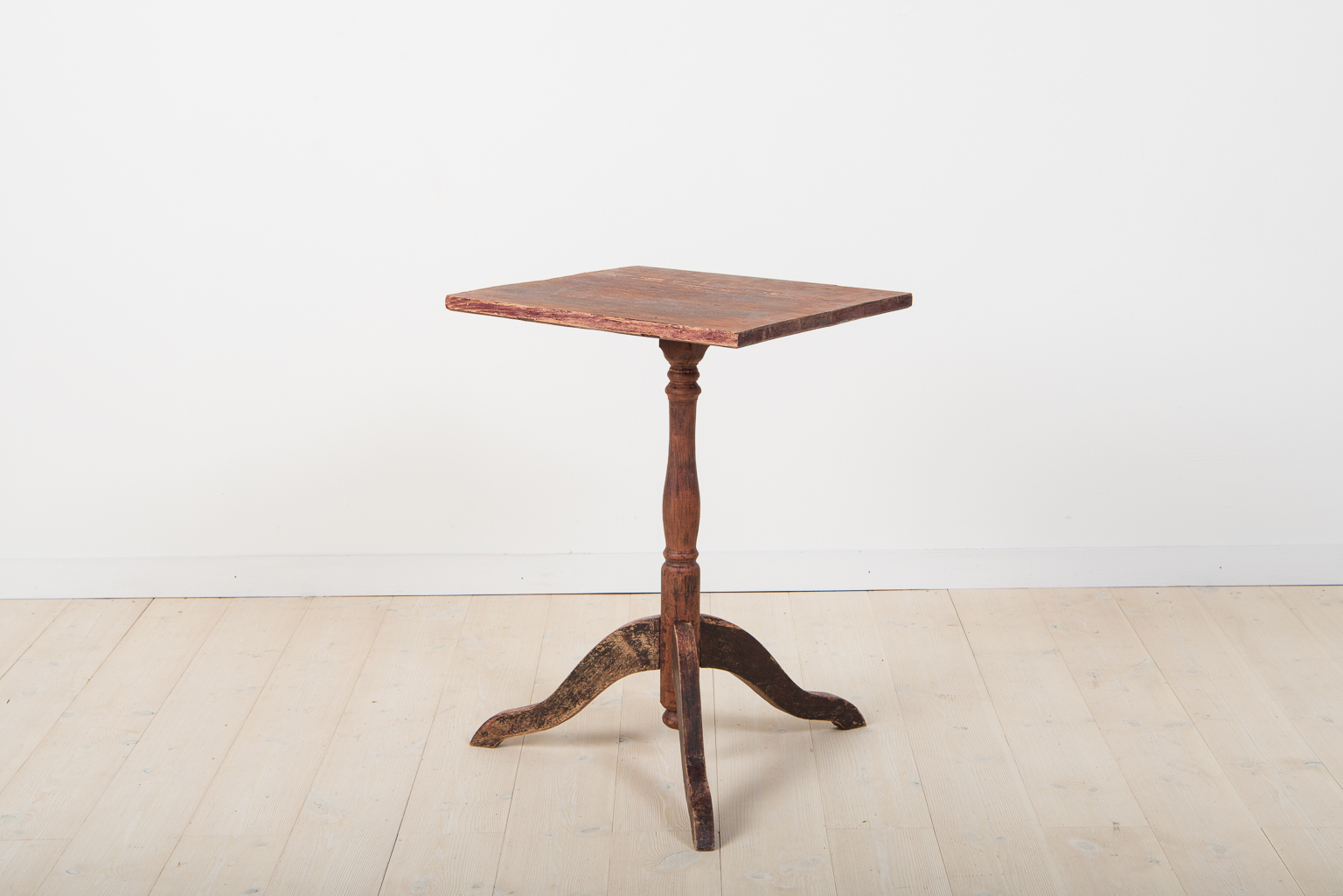 Tilt-Top Table