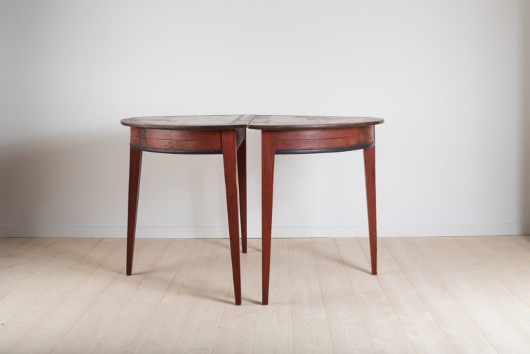Demi Lune Table