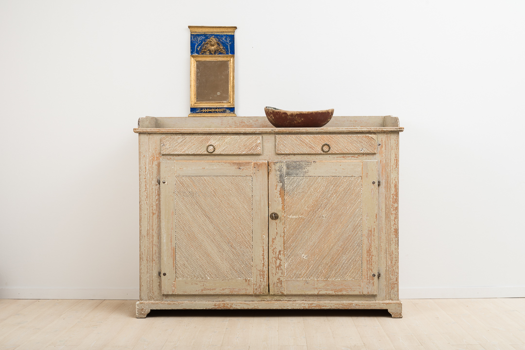 Gustavian Sidebord