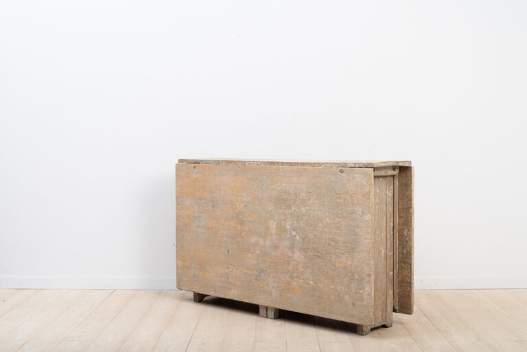 Drop Leaf Table with Double Gates from 1820