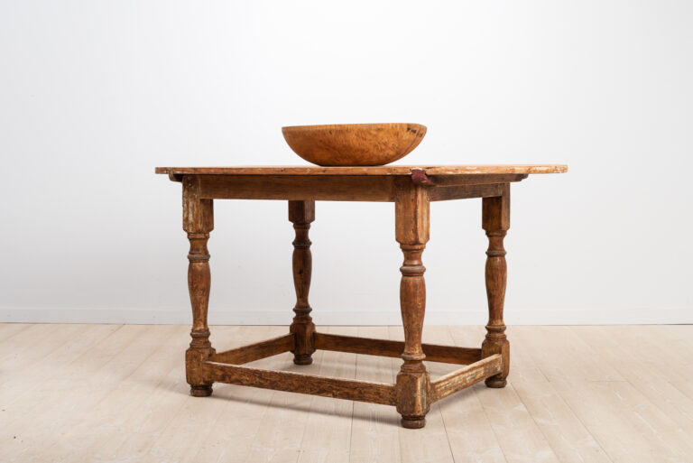 Swedish Baroque Table in Pine with Oval Table Top