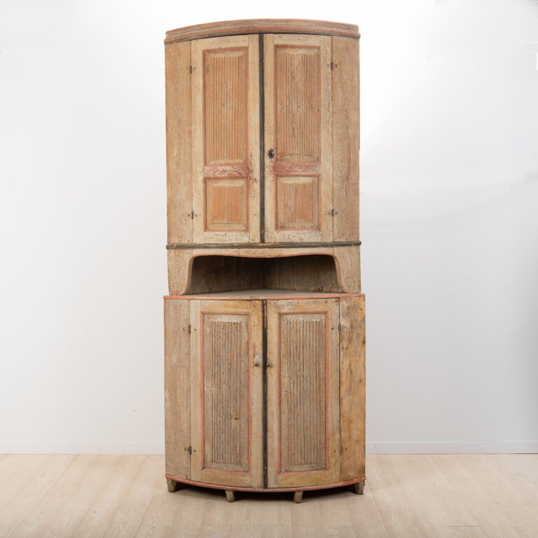 Gustavian Corner Cabinet from Forsa, Hälsingland