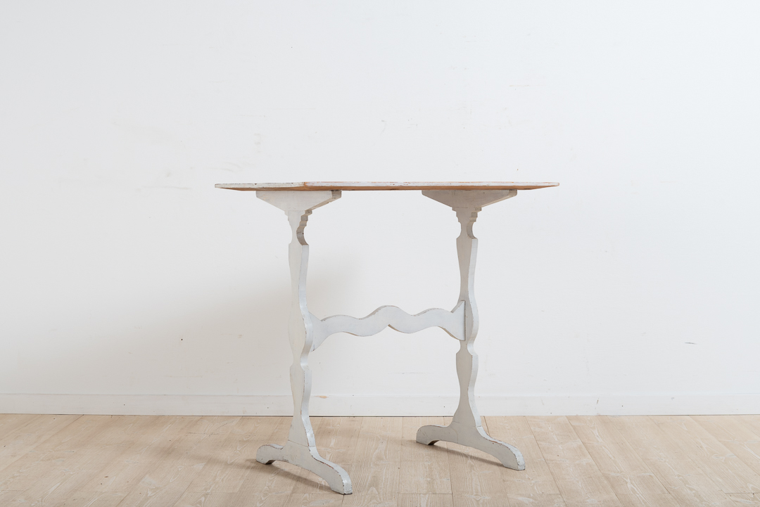 Swedish 19th century table. With white original paint and in completely untouched condition. Manufactured in northern Sweden