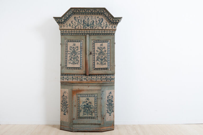 Folk Art Cabinet from Southern Hälsingland