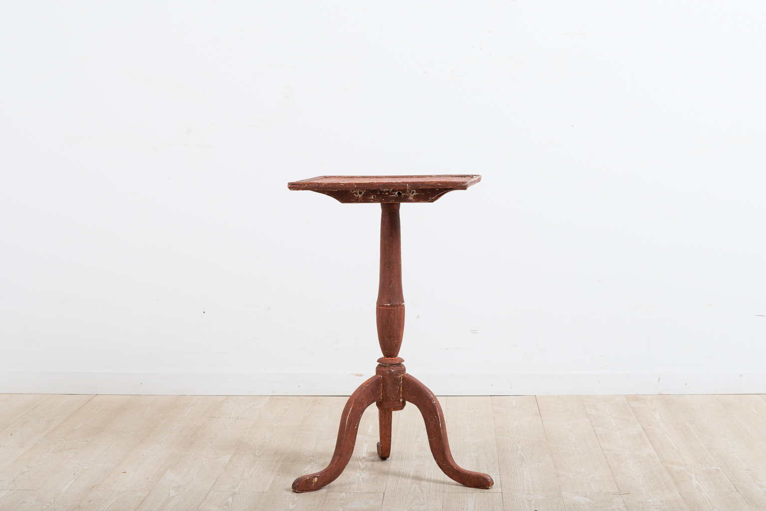 Gustavian Pedestal Table with a Rectangular Top