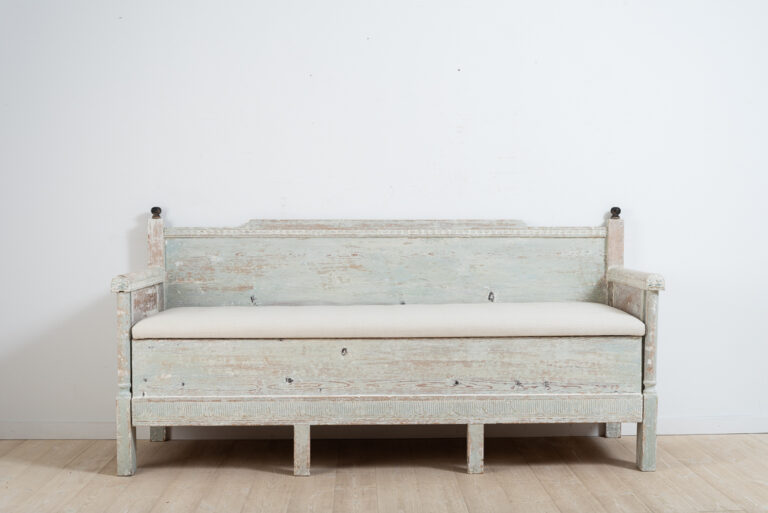 Gustavian Provincial Sofa with Light Original Paint