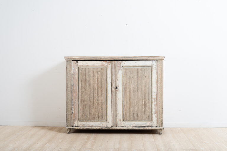 Provincial Gustavian Sideboard from Västerbotten