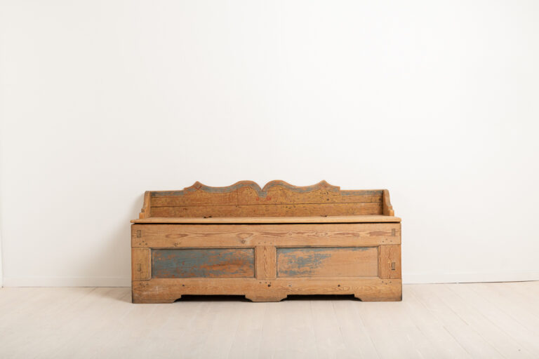 Folk Art Primitive Bench in Original Condition