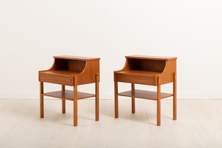 Pair Of Nightstands with Drawers from the Mid-Century
