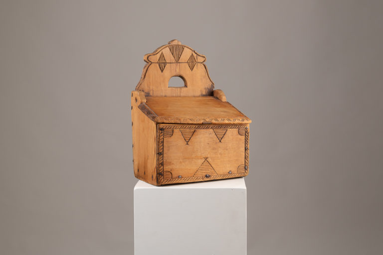 Swedish Folk Art Box in Pine with Carved Wooden Decor
