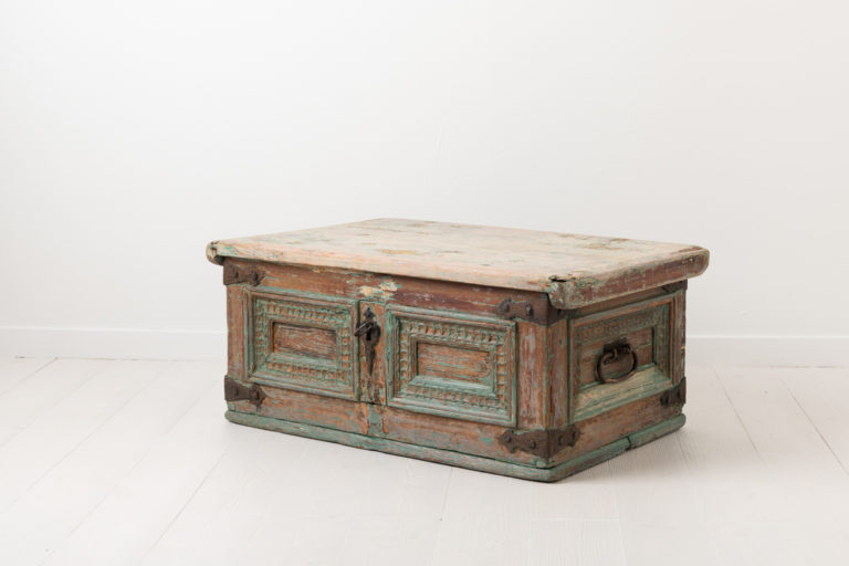 Folk Art Chest in Baroque from the Mid 1700s