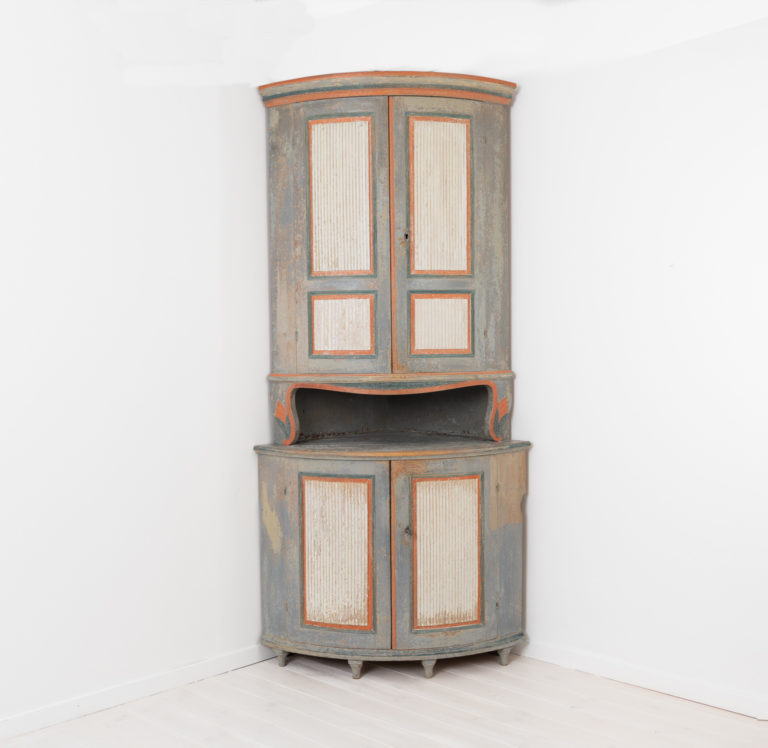 Gustavian and Neoclassical Corner Cabinet from Sweden