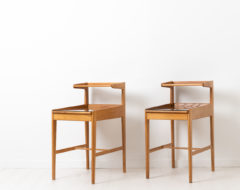 Carioca nightstands by Eyvind Beckman for Tingströms Bra Bohag. The pair of Swedish nightstands are Scandinavian modern