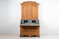 Elegant bureau cabinet from Sweden most likely made around Stockholm during the transition period between baroque and rococo