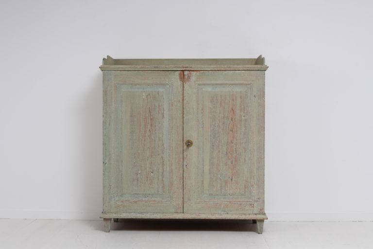 Classic Straight Gustavian Sideboard from Northern Sweden