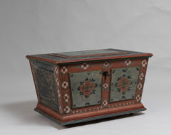 Decorated folk art chest from Delsbo in Hälsingland, Sweden. The chest has the original paint with monogram and dating 1815 on the inside of the lid