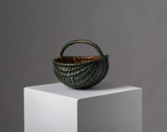 Small folk art basket from Northern Sweden made during the mid 1800s. The basket is in original condition with the original paint.