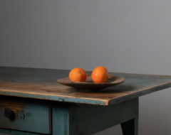 Folk art wood platter from northern Sweden made around 1840 to 1850. The Swedish name is "sovelfat" which means a platter used for sweets