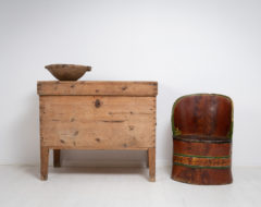 Antique Swedish storage chest with tall legs from the mid 1800s made in wood bare pine. The chest is from Northern Sweden and has a dating on the inside of the lid, 11/7 1866 for July 11th 1866.