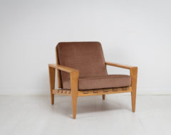 Bodö armchair by Svante Skogh in light oak. The armchair was first shown 1957 at the Stockholm Furniture Fair and is made by AB Hjertquist