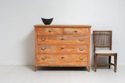 Painted gustavian chest in pine from Northern Sweden made during the late 18th century, 1790 to 1800. The chest has all the characteristic