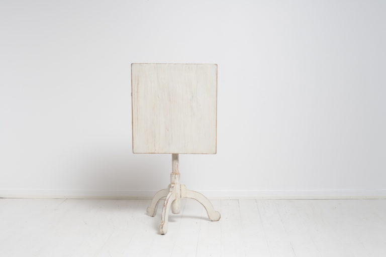 Tilt Top Column Table Made in Pine
