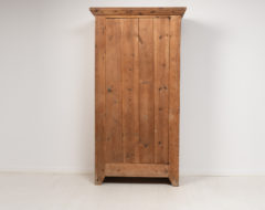 Unusual Swedish pine cabinet made by hand around the mid 1800s. The cabinet has an unusual model for the area and time it was made
