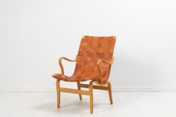 Armchair "Eva" by Bruno Mathsson and made by Firma Karl Mathsson. The Eva chair, model Mi 427, was designed in 1941