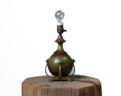 Swedish Art Deco lamp foot in brass. The lamp foot is from the early 20th century, around 1920 to 1930 and has simple and sleek lines