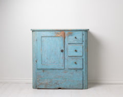 Charming genuine country sideboard from northern Sweden. The sideboard is a country house furniture in painted pine with the first layer of original paint