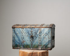 Antique blue marbled chest from northern Sweden made during the late 1700s. The chest is very unusual and in untouched original condition