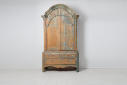 Rare large rococo cabinet from northern Sweden made during the last decades of the 18th century, around 1780 to 1790.