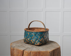 Rare folk art basket from Sweden made during the mid 1800s from pine shavings. The basket is made by hand and is in untouched original condition