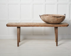 Rare genuine root bowl from northern Sweden made during the first few years of the 19th century, around 1810 to 1820. The bowl is untouched with an attractive patina