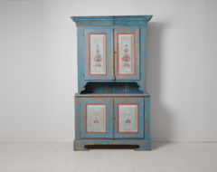 Antique Swedish blue cabinet. The cabinet is a genuine Swedish country house furniture from the early 1800s, around 1820.