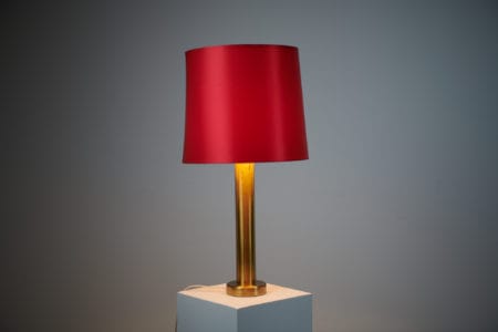 Swedish modern table lamp by Elarmatur Kosta. Step into the chic world of Swedish modern design with this brass table lamp by Elarmatur Kosta.