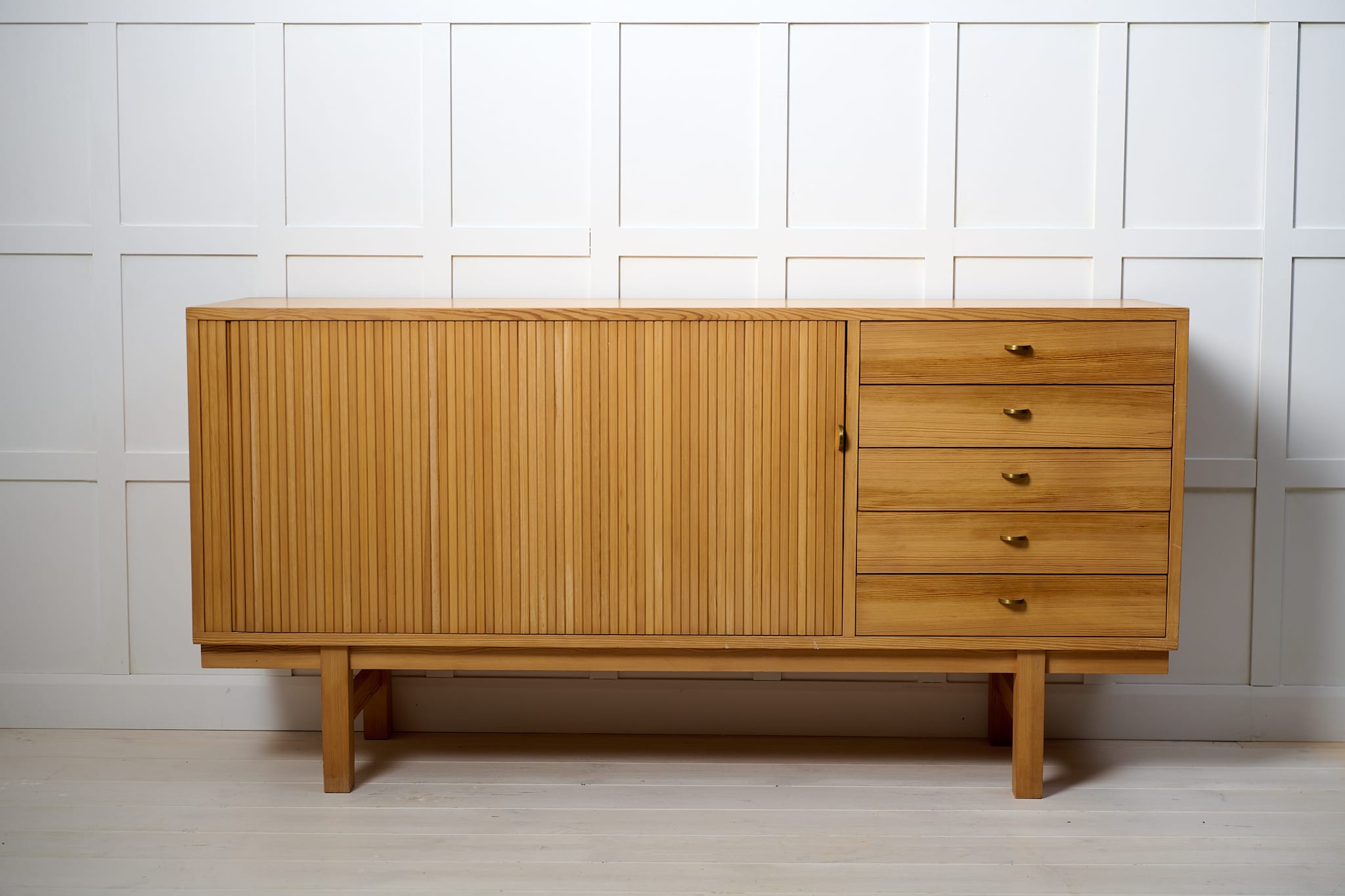 Swedish Modern Low Sideboard Vintage Pine - Frånö Antik