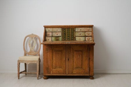 Antique Swedish secretary desk from the mid 1800s. This country house furniture is made in northern Sweden around 1850,