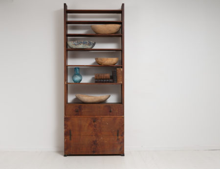 Antique country furniture shelf from Northern Sweden. The shelf is solid pine with untouched original faux paint. Made around 1820 to 1840.