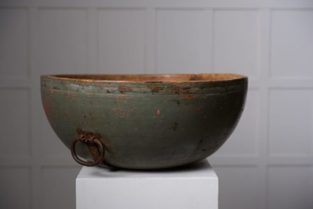 Unusually large wooden bowl from northern Sweden. The bowl is an antique from the early 1800s, made by hand and completely unique.
