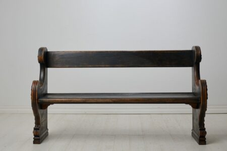 Antique Swedish rustic bench from the early 1800s. Freestanding bench for three to four people. The bench most likely originates from a church in northern Sweden