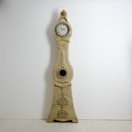 Antique long case clock from northern Sweden made around 1820. The clock has its origin in northern Sweden, in the county Norrbotten