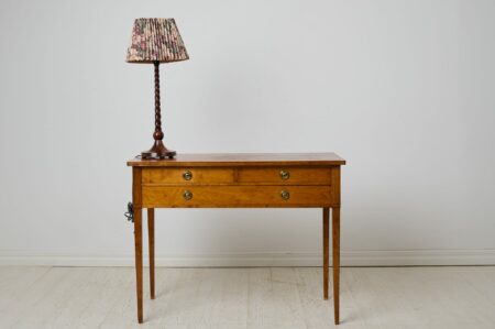 Swedish Grace serving-table "Westminster" by NK, Nordiska Kompaniet, in Stockholm. Made in 1923 the "Westminster" collection was created to be timeless with excellent craftsmanship.