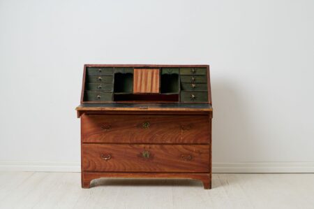 Country house secretary chest from the early 1800s. Made by hand in northern Sweden around 1840 with two large and functional drawers.