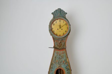Swedish antique Mora clock dated 1835. Genuine long case clock from Northern Sweden with a set of initials and the dating 1835.