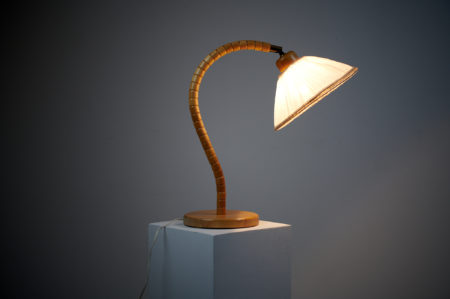 Scandinavian modern table lamp by Markslöjd Kinna Sweden, with a makers mark underneath. The lamp is from the 1960s and has a frame in birch